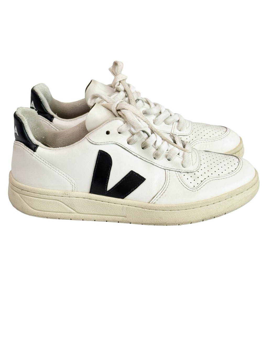 Veja V-10 Leather White Black Sneaker 7 - Picture 16 of 16